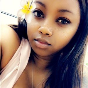 Meet your Posher, Tunisha